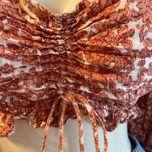 Floral Ruched Rust Top - Picture 3 of 3